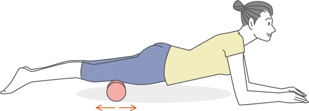 フォームローラーで太もも前をほぐす